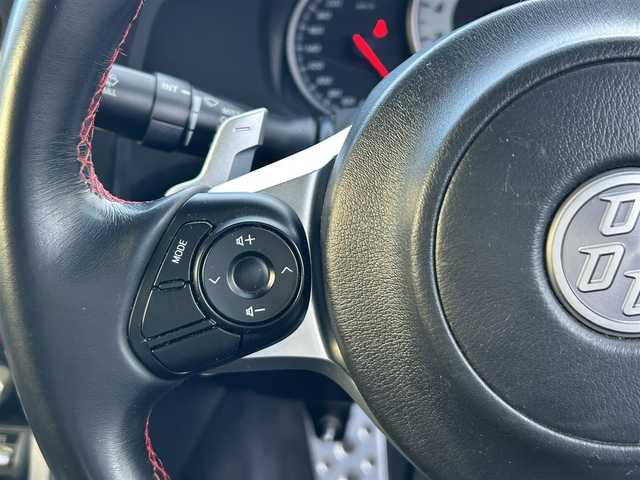 トヨタ ８６ GT リミテッド 愛知県 2017(平29)年 8.1万km クリスタルホワイトパール 純正メモリナビ/フルセグテレビ/バックカメラ/Bluetooth/クルーズコントロール/プッシュスタート/ETC/ハーフレザーシート/シートヒーター/BLIZ車庫調/パドルシフト