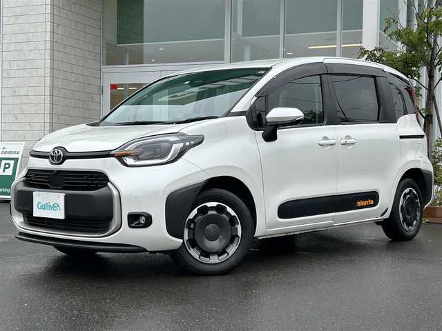 トヨタ シエンタ ハイブリッド Z 道央・札幌 2023(令5)年 2.2万km ホワイトパールクリスタルシャイン ・４WD/・寒冷地仕様/・純正ディスプレイオーディオ/・フルセグテレビ（走行中視聴不可）/・全方位モニター/・バックカメラ/・両側パワースライドドア/・衝突被害軽減システム/・レーンキープアシスト/・レーダークルーズ/・ブラインドスポットモニター/・オートハイビーム/・アイドリングストップ/・ビルトインETC/・AC１００V充電/・サンシェード/・フォグランプ/・ウィンカーミラー/・ドアバイザー/・プッシュスタート/・積込冬タイヤ社外アルミホイールセット/・保証書/・スマートキー/・スペアキー