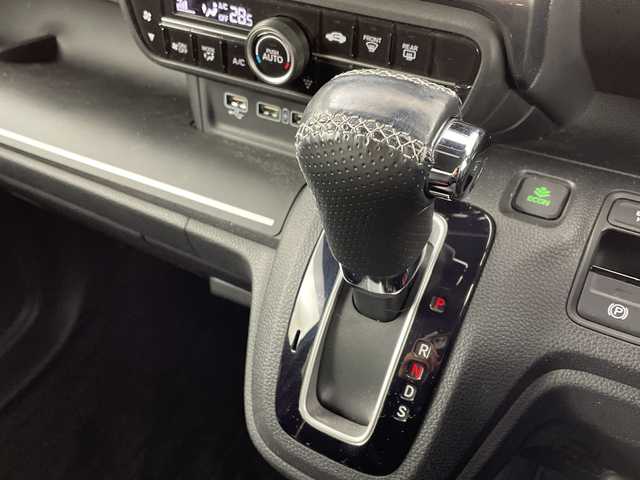 ホンダ Ｎ ＷＧＮ カスタム Lターボ ホンダS 大阪府 2021(令3)年 2.5万km シャイニンググレーM Honda SENSING/・衝突軽減ブレーキ/・誤発進抑制機能/・後方誤発進抑制機能/・車線維持支援システム/・渋滞追従機能付アダプティブクルーズコントロール/・標識認識機能/・オートハイビーム/純正ナビ/　CD/DVD/BT/フルセグTV/バックカメラ/LEDオートライト/フォグランプ/ハーフレザーシート/D席シートヒーター/純正15インチアルミホイール/パドルシフト/後方コーナーセンサー/スマートキー/ビルトインETC/電動格納ウィンカーミラー/純正フロアマット/ドアバイザー/ISOFIX