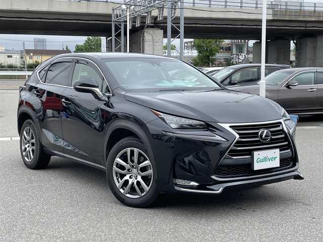 レクサス ＮＸ 200t バージョンL 石川県 2015(平27)年 5.5万km グラファイトブラックガラスフレーク 純正メモリーナビ/純正CD/DVD/フルセグTV/バックカメラ/LEDヘッドライト/ビルトインETC/革シート/シートヒーター/スマートキー/プッシュスタート/電動ミラー/パワーバックドア/純正アルミホイール/クリアランスソナー/プリクラッシュセーフティ/保証書