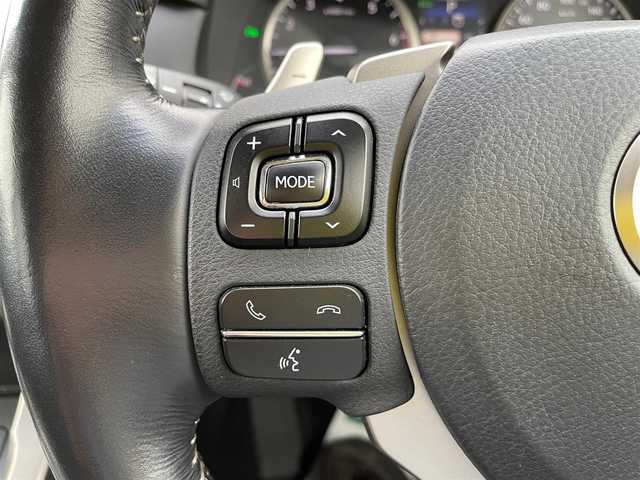 レクサス ＮＸ 200t バージョンL 石川県 2015(平27)年 5.5万km グラファイトブラックガラスフレーク 純正メモリーナビ/純正CD/DVD/フルセグTV/バックカメラ/LEDヘッドライト/ビルトインETC/革シート/シートヒーター/スマートキー/プッシュスタート/電動ミラー/パワーバックドア/純正アルミホイール/クリアランスソナー/プリクラッシュセーフティ/保証書