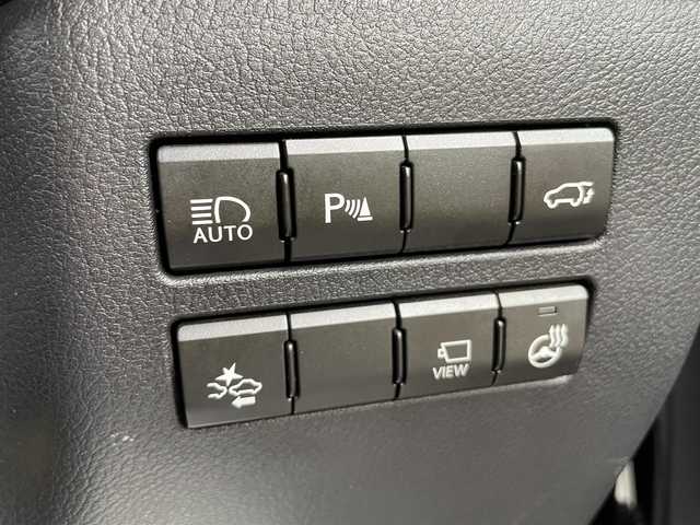 レクサス ＮＸ 200t バージョンL 石川県 2015(平27)年 5.5万km グラファイトブラックガラスフレーク 純正メモリーナビ/純正CD/DVD/フルセグTV/バックカメラ/LEDヘッドライト/ビルトインETC/革シート/シートヒーター/スマートキー/プッシュスタート/電動ミラー/パワーバックドア/純正アルミホイール/クリアランスソナー/プリクラッシュセーフティ/保証書