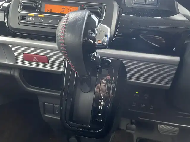 スズキ スペーシア カスタム HYBRID XS 大阪府 2018(平30)年 10.7万km ピュアホワイトP (株)IDOMが運営する【じしゃロン東大阪店】の自社ローン専用車両になりますこちらは現金またはオートローンご利用時の価格です。自社ローンご希望の方は別途その旨お申付け下さい/衝突被害軽減ブレーキ/車線逸脱警報/横滑り防止/パナソニック製SDナビ【CN-RZ846】/全方位カメラ/ドライブレコーダー/コーナーセンサー/両側パワースライドドア/スマートキー＆プッシュスタート/ビルトインETC/LEDヘッドライト/オートライト/アイドリングストップ/ステアリングスイッチ/オートエアコン/運転席シートヒーター/純正15インチアルミ/取説（車両・ナビ）＆保証書/スペアスマートキー