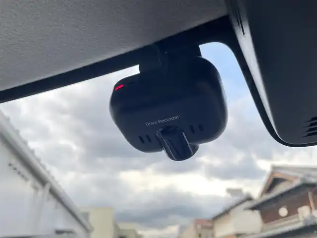 スズキ スペーシア カスタム HYBRID XS 大阪府 2018(平30)年 10.7万km ピュアホワイトP (株)IDOMが運営する【じしゃロン東大阪店】の自社ローン専用車両になりますこちらは現金またはオートローンご利用時の価格です。自社ローンご希望の方は別途その旨お申付け下さい/衝突被害軽減ブレーキ/車線逸脱警報/横滑り防止/パナソニック製SDナビ【CN-RZ846】/全方位カメラ/ドライブレコーダー/コーナーセンサー/両側パワースライドドア/スマートキー＆プッシュスタート/ビルトインETC/LEDヘッドライト/オートライト/アイドリングストップ/ステアリングスイッチ/オートエアコン/運転席シートヒーター/純正15インチアルミ/取説（車両・ナビ）＆保証書/スペアスマートキー