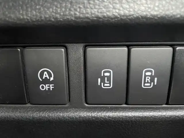 スズキ スペーシア カスタム HYBRID XS 大阪府 2018(平30)年 10.7万km ピュアホワイトP (株)IDOMが運営する【じしゃロン東大阪店】の自社ローン専用車両になりますこちらは現金またはオートローンご利用時の価格です。自社ローンご希望の方は別途その旨お申付け下さい/衝突被害軽減ブレーキ/車線逸脱警報/横滑り防止/パナソニック製SDナビ【CN-RZ846】/全方位カメラ/ドライブレコーダー/コーナーセンサー/両側パワースライドドア/スマートキー＆プッシュスタート/ビルトインETC/LEDヘッドライト/オートライト/アイドリングストップ/ステアリングスイッチ/オートエアコン/運転席シートヒーター/純正15インチアルミ/取説（車両・ナビ）＆保証書/スペアスマートキー