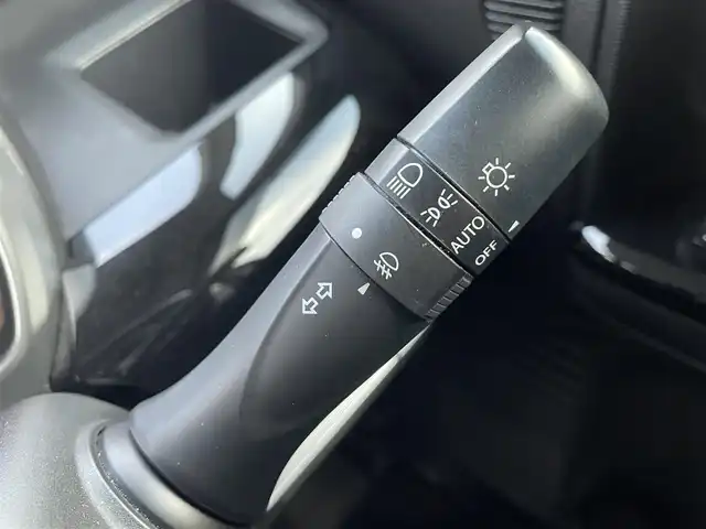 スズキ スペーシア カスタム HYBRID XS 大阪府 2018(平30)年 10.7万km ピュアホワイトP (株)IDOMが運営する【じしゃロン東大阪店】の自社ローン専用車両になりますこちらは現金またはオートローンご利用時の価格です。自社ローンご希望の方は別途その旨お申付け下さい/衝突被害軽減ブレーキ/車線逸脱警報/横滑り防止/パナソニック製SDナビ【CN-RZ846】/全方位カメラ/ドライブレコーダー/コーナーセンサー/両側パワースライドドア/スマートキー＆プッシュスタート/ビルトインETC/LEDヘッドライト/オートライト/アイドリングストップ/ステアリングスイッチ/オートエアコン/運転席シートヒーター/純正15インチアルミ/取説（車両・ナビ）＆保証書/スペアスマートキー