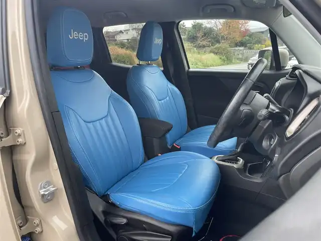 クライスラー・ジープ ジープ レネゲード セーフティエディション 富山県 2017(平29)年 4.3万km ベージュⅡ BeatsAudioプレミアムサウンド/リアバックアップカメラ/クルーズコントロール/車線逸脱警報プラス/前面衝突警報/ブラインドスポットモニター/リアクロスパスディテクション/オートライト/革巻きステアリング/ステアリングスイッチ/レザー調シートカバー付/純正16インチアルミホイール/スマートキー/スペアキー/禁煙車