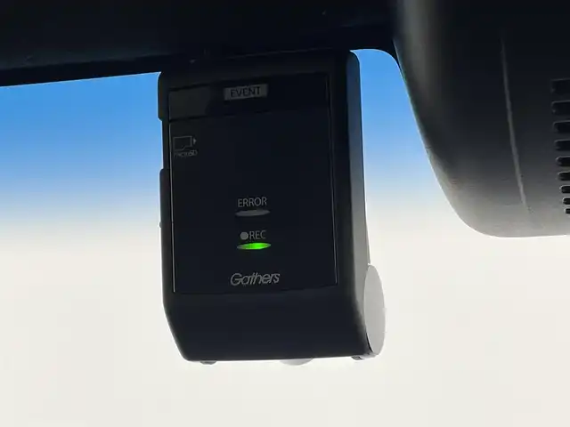 ホンダ Ｎ ＢＯＸ カスタム G EX ホンダセンシング 千葉県 2020(令2)年 2.6万km ブリリアントスポーティブルーメタリック2トーン ホンダセンシング/　●衝突軽減ブレーキ〈CMBS〉/　●誤発進抑制機能/　●歩行者事故低減ステアリング/　●先行車発進お知らせ機能/　●標識認識機能/　●路外逸脱抑制機能/　●ACC〈アダプティブ・クルーズ・コントロール〉/　●LKAS〈車線維持支援システム〉/　●後方誤発進抑制機能/　●オートハイビーム/純正7型ナビ　/フルセグ　ＢＴ　ＣＤ　ＤＶＤ　/レーダークルーズコントロール　/片側パワースライド　/ドライブレコーダー　/ＥＴＣ　/シートヒーター/バックカメラ/LEDヘッドライト/オートライト/電格ミラー/スマートキー×２/プッシュスタート/電格ミラー