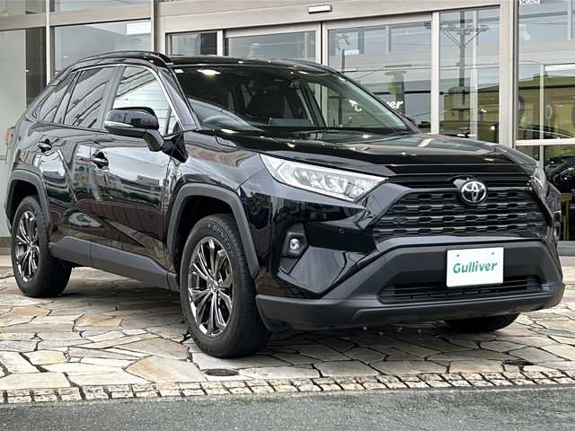 トヨタ ＲＡＶ４ X 静岡県 2021(令3)年 1.5万km アティチュードブラックマイカ 純正ナビ/・FM/AM/・CD/DVD/・フルセグTV/・SD/・Bluetooth/トヨタセーフティセンス/・レーントレーシングアシスト/・プリクラッシュセーフティ/・ブラインドスポットモニター/・リアクロストラフィックアラート/・パーキングサポートブレーキ/・標識認識機能/主要装備/・バックカメラ/・ＥＴＣ２．０/・ドライブレコーダー/・レーダークルコン/・ＬＥＤライト/・オートハイビーム/・ルーフレール/・ＭＴモード付ＡＴ/・横滑り防止装置/・サイドカーテンエアバッグ