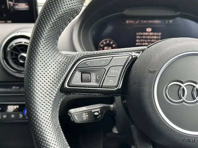 アウディ Ａ３ SB 30TFSI 宮崎県 2019(平31)年 2.8万km 白 純正ナビ/・Bluetooth/・AUX/・CD/DVD/・AM/FM/・フルセグテレビ/・USB/LEDライト/・前後コーナーセンサー/・アダプティブクルーズコントロール/・ブラインドスポットモニター/・レーンキープアシスト/・オートライト/・オートマチックハイビーム/ブラックハーフレザーシート/・D席パワーシート/・DN席シートヒーター/前後ドライブレコーダー/ETC/純正フロアマット/純正18インチアルミホイール