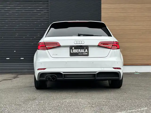 アウディ Ａ３ SB 30TFSI 宮崎県 2019(平31)年 2.8万km 白 純正ナビ/・Bluetooth/・AUX/・CD/DVD/・AM/FM/・フルセグテレビ/・USB/LEDライト/・前後コーナーセンサー/・アダプティブクルーズコントロール/・ブラインドスポットモニター/・レーンキープアシスト/・オートライト/・オートマチックハイビーム/ブラックハーフレザーシート/・D席パワーシート/・DN席シートヒーター/前後ドライブレコーダー/ETC/純正フロアマット/純正18インチアルミホイール