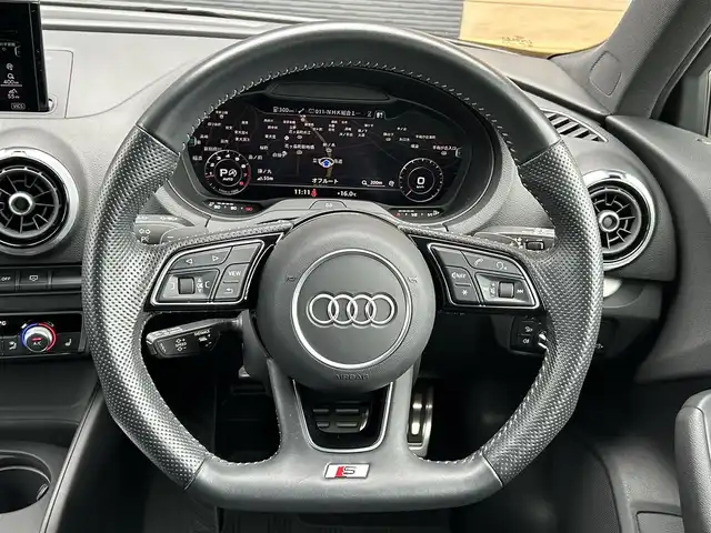 アウディ Ａ３ SB 30TFSI 宮崎県 2019(平31)年 2.8万km 白 純正ナビ/・Bluetooth/・AUX/・CD/DVD/・AM/FM/・フルセグテレビ/・USB/LEDライト/・前後コーナーセンサー/・アダプティブクルーズコントロール/・ブラインドスポットモニター/・レーンキープアシスト/・オートライト/・オートマチックハイビーム/ブラックハーフレザーシート/・D席パワーシート/・DN席シートヒーター/前後ドライブレコーダー/ETC/純正フロアマット/純正18インチアルミホイール
