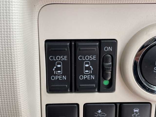 ダイハツ ムーヴ キャンバス G ブラックインテリア VS SAⅢ 愛知県 2021(令3)年 3.6万km スムースグレーマイカメタリック/ファイアークォーツレッドメタリック 2トーン ディスプレイオーディオ　ナビ機能なし/全方位カメラ/両側パワースライドドア/シートヒーター/バックカメラ/コーナーセンサー/LEDヘッドライト/オートマチックハイビーム/ドライブレコーダー/ETC/衝突軽減システム/CD/Bluetooth/ステアリングスイッチ/スマートキー/プッシュスタート