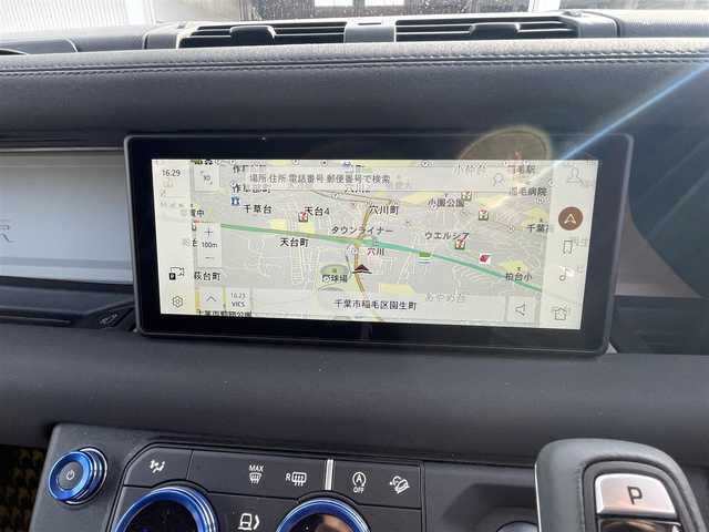 ランドローバー ランドローバー ディフェンダー 110S 千葉県 2023(令5)年 0.5万km ユーロンホワイト クルーズコントロール(追従あり)/アランドビューモニター/ドライブレコーダー/スロープアシスト/LDA/純正ナビ(AM/FM/BT)/コーナーセンサー/アップルカープレイ/アンドロイドAUTO/シートヒーター(D/N)/マフラーカッター/オートライト/水中走行検知/type C接続口あり