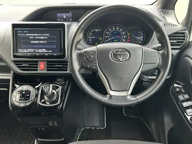 トヨタ ノア ハイブリッド Si ダブルバイビー 福島県 2018(平30)年 5.2万km ホワイトパールクリスタルシャイン 純正SDナビ/　【フルセグ/CD/DVD/SD/MSV/BT】/バックカメラ/ステアリングスイッチ/クルーズコントロール/前席シートヒーター/ビルトインETC/ドライブレコーダー/両側パワースライドドア/LEDヘッドライト（AUTO機能付き）/　・フォグランプ/オートマチックハイビーム/衝突軽減システム/レーンキープアシスト/パーキングアシスト/横滑り防止機能/純正フロアマット/純正ドアバイザー/スペアキー×１