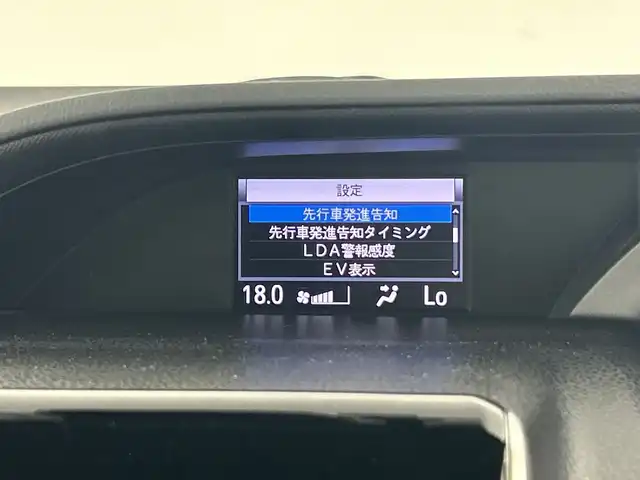 トヨタ ノア ハイブリッド Si ダブルバイビー 愛知県 2018(平30)年 5.2万km ホワイトパールクリスタルシャイン 禁煙車/純正9インチSDナビ/　（フルセグTV/CD/DVD/SD/Bluetooth）/バックカメラ/トヨタセーフティセンス/・プリクラッシュセーフティ/・レーンキープアシスト/・オートマチックハイビーム/・先行車発信お知らせ機能/クルーズコントロール/ETC/ドライブレコーダー/前席シートヒーター/両側パワースライドドア/純正16インチアルミホイール/LEDヘッドライト/フロントフォグランプ/横滑り防止機能/純正フロアマット/純正ドアバイザー/スマートキー/スペアキー有