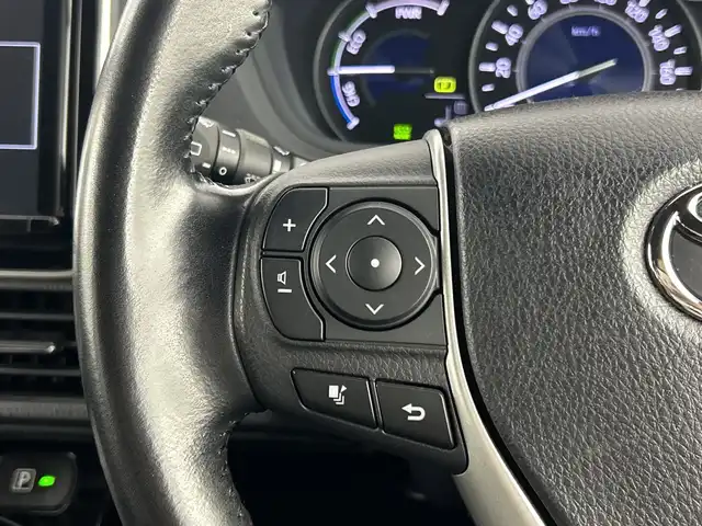 トヨタ ノア ハイブリッド Si ダブルバイビー 愛知県 2018(平30)年 5.2万km ホワイトパールクリスタルシャイン 禁煙車/純正9インチSDナビ/　（フルセグTV/CD/DVD/SD/Bluetooth）/バックカメラ/トヨタセーフティセンス/・プリクラッシュセーフティ/・レーンキープアシスト/・オートマチックハイビーム/・先行車発信お知らせ機能/クルーズコントロール/ETC/ドライブレコーダー/前席シートヒーター/両側パワースライドドア/純正16インチアルミホイール/LEDヘッドライト/フロントフォグランプ/横滑り防止機能/純正フロアマット/純正ドアバイザー/スマートキー/スペアキー有