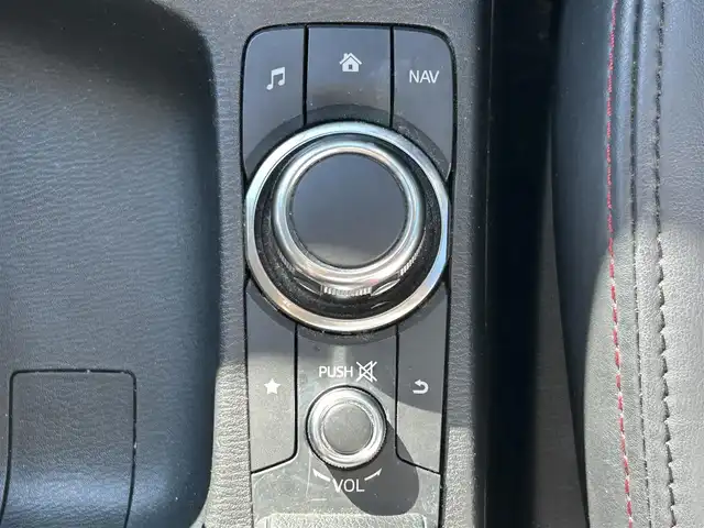 マツダ ＣＸ－３ 兵庫県 2017(平29)年 6.9万km スノーフレイクホワイトパールマイカ 純正SDナビ/BT/フルセグ/ETC/バックカメラ/追従クルーズコントロール/ヘッドアップディスプレイ/ハーフレザーシート/USB端子/革巻ステアリング/パドルシフト/オートライト/LEDヘッドライト/ウィンカーミラー/トノカバー