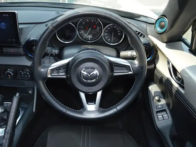 マツダ ロードスター 990S 栃木県 2022(令4)年 7.9万km プラチナクォーツメタリック ワンオーナー/ソフトトップ/ディーラー点検記録簿/[R4/R5/R6/R7]/i-ACTIVE SENSE/[ハイビームコントロールシステム/アダプティブLEDヘッドライト/車線逸脱警報システム/交通標識認識システム/ドライバーアテンションアラート/リアクロストラフィックアラート/アドバンストスマートシティブレーキサポート]/ブラインドスポットモニタリング/フォワードセンシングカメラ/レーダーセンサー/トラクションコントロールシステム/社外ポータブルディスプレイオーディオ/[AM/FM/BT]/プッシュスタート/オートライト/RAYS純正ホイール/bremboキャリパー/社外ツイータースピーカー/取扱説明書/保証書