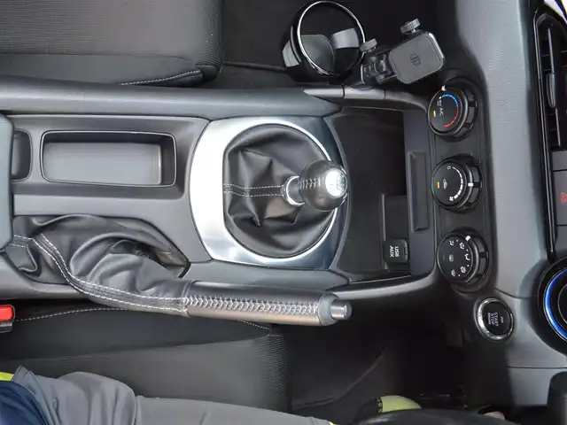 マツダ ロードスター 990S 栃木県 2022(令4)年 7.9万km プラチナクォーツメタリック ワンオーナー/ソフトトップ/ディーラー点検記録簿/[R4/R5/R6/R7]/i-ACTIVE SENSE/[ハイビームコントロールシステム/アダプティブLEDヘッドライト/車線逸脱警報システム/交通標識認識システム/ドライバーアテンションアラート/リアクロストラフィックアラート/アドバンストスマートシティブレーキサポート]/ブラインドスポットモニタリング/フォワードセンシングカメラ/レーダーセンサー/トラクションコントロールシステム/社外ポータブルディスプレイオーディオ/[AM/FM/BT]/プッシュスタート/オートライト/RAYS純正ホイール/bremboキャリパー/社外ツイータースピーカー/取扱説明書/保証書