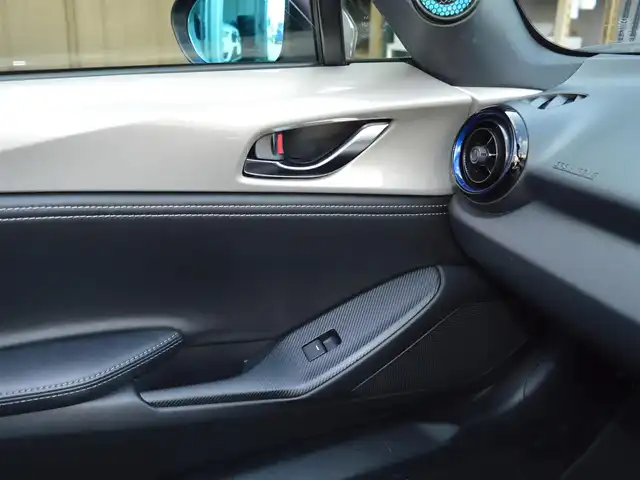 マツダ ロードスター 990S 栃木県 2022(令4)年 7.9万km プラチナクォーツメタリック ワンオーナー/ソフトトップ/ディーラー点検記録簿/[R4/R5/R6/R7]/i-ACTIVE SENSE/[ハイビームコントロールシステム/アダプティブLEDヘッドライト/車線逸脱警報システム/交通標識認識システム/ドライバーアテンションアラート/リアクロストラフィックアラート/アドバンストスマートシティブレーキサポート]/ブラインドスポットモニタリング/フォワードセンシングカメラ/レーダーセンサー/トラクションコントロールシステム/社外ポータブルディスプレイオーディオ/[AM/FM/BT]/プッシュスタート/オートライト/RAYS純正ホイール/bremboキャリパー/社外ツイータースピーカー/取扱説明書/保証書