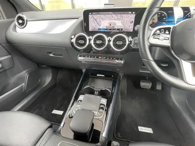 メルセデス・ベンツ Ｂ２００ｄ 石川県 2020(令2)年 5.7万km 紺 軽減ブレーキ/アダプティブクルーズコントロール/ブラインドスポットモニター/レーンキープアシスト/純正ナビ/フルセグＴＶ/バックカメラ/クリアランスソナー/フットトランクオープナー/ＬＥＤライト