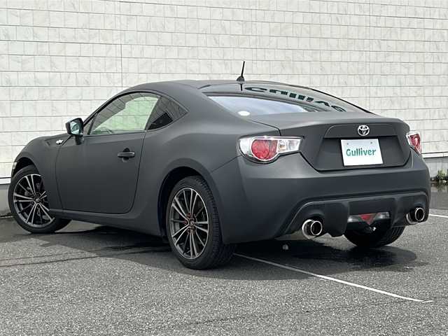 トヨタ ８６ GT 茨城県 2013(平25)年 5.9万km グレー HSK製マフラー/純正メモリナビ【NHZD-W62G】/(CD・DVD・BT・ラジオ再生)/ETC/オートライト/HIDヘッドライト/純正17inアルミホイール/フロアマット/スマートキー