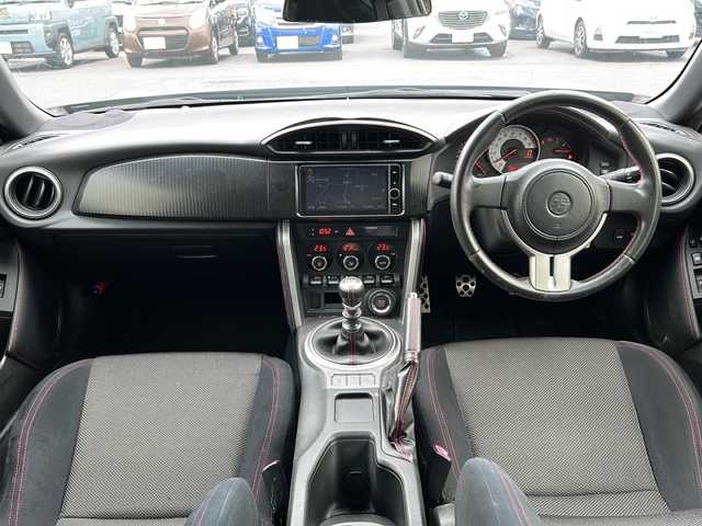 トヨタ ８６ GT 茨城県 2013(平25)年 5.9万km グレー HSK製マフラー/純正メモリナビ【NHZD-W62G】/(CD・DVD・BT・ラジオ再生)/ETC/オートライト/HIDヘッドライト/純正17inアルミホイール/フロアマット/スマートキー