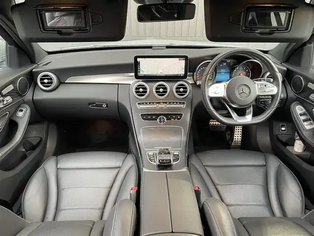 メルセデス・ベンツ Ｃ２００ 4マチック AVG AMGライン 青森県 2019(平31)年 4万km イリジウムシルバー 純正ナビ/(フルセグTV/Bluetooth/AM/FM)/Apple Carplay/アクティブクルーズコントロール/バックカメラ/電動リアゲート/前席メモリー付きパワーシート/前席シートヒーター/レザーシート/ブラインドスポットモニター/パドルシフト/ステアリングスイッチ/アンビエントライト/前後コーナーセンサー/木目調パネル/レーンキープアシスト/純正LEDフォグランプ/純正アルミホイール/純正フロアマット/ETC/4WD/USB入力端子/オートライト/プッシュエンジンスタート