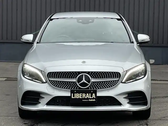 メルセデス・ベンツ Ｃ２００ 4マチック AVG AMGライン 青森県 2019(平31)年 4万km イリジウムシルバー 純正ナビ/(フルセグTV/Bluetooth/AM/FM)/Apple Carplay/アクティブクルーズコントロール/バックカメラ/電動リアゲート/前席メモリー付きパワーシート/前席シートヒーター/レザーシート/ブラインドスポットモニター/パドルシフト/ステアリングスイッチ/アンビエントライト/前後コーナーセンサー/木目調パネル/レーンキープアシスト/純正LEDフォグランプ/純正アルミホイール/純正フロアマット/ETC/4WD/USB入力端子/オートライト/プッシュエンジンスタート