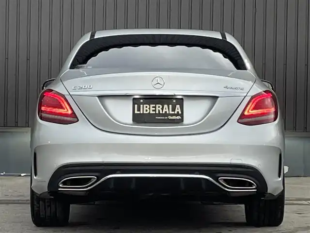 メルセデス・ベンツ Ｃ２００ 4マチック AVG AMGライン 青森県 2019(平31)年 4万km イリジウムシルバー 純正ナビ/(フルセグTV/Bluetooth/AM/FM)/Apple Carplay/アクティブクルーズコントロール/バックカメラ/電動リアゲート/前席メモリー付きパワーシート/前席シートヒーター/レザーシート/ブラインドスポットモニター/パドルシフト/ステアリングスイッチ/アンビエントライト/前後コーナーセンサー/木目調パネル/レーンキープアシスト/純正LEDフォグランプ/純正アルミホイール/純正フロアマット/ETC/4WD/USB入力端子/オートライト/プッシュエンジンスタート
