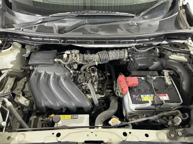 日産 ジューク 15RX V アーバンセレ パーソナライゼーション 佐賀県 2017(平29)年 3.7万km ブリリアントホワイトパール 純正7型ナビ/（ＡＭ/ＦＭ/CD/DVD/Bluetooth/フルセグTV）/バックカメラ/オートエアコン/衝突被害軽減システム/盗難防止装置/横滑り防止装置/オートライト/スマートキー/スペアキー/プッシュスタート/純正フロアマット/純正17インチアルミホイール