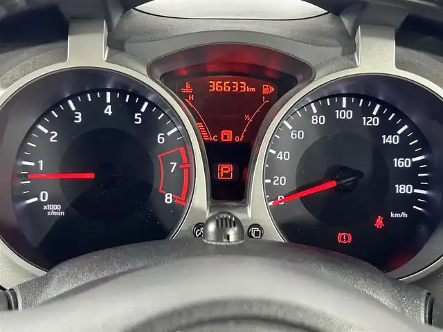 日産 ジューク 15RX V アーバンセレ パーソナライゼーション 佐賀県 2017(平29)年 3.7万km ブリリアントホワイトパール 純正7型ナビ/（ＡＭ/ＦＭ/CD/DVD/Bluetooth/フルセグTV）/バックカメラ/オートエアコン/衝突被害軽減システム/盗難防止装置/横滑り防止装置/オートライト/スマートキー/スペアキー/プッシュスタート/純正フロアマット/純正17インチアルミホイール