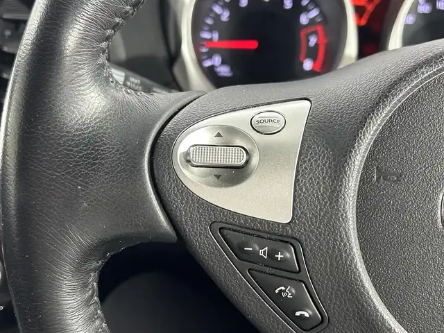 日産 ジューク 15RX V アーバンセレ パーソナライゼーション 佐賀県 2017(平29)年 3.7万km ブリリアントホワイトパール 純正7型ナビ/（ＡＭ/ＦＭ/CD/DVD/Bluetooth/フルセグTV）/バックカメラ/オートエアコン/衝突被害軽減システム/盗難防止装置/横滑り防止装置/オートライト/スマートキー/スペアキー/プッシュスタート/純正フロアマット/純正17インチアルミホイール
