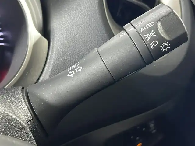 日産 ジューク 15RX V アーバンセレ パーソナライゼーション 佐賀県 2017(平29)年 3.7万km ブリリアントホワイトパール 純正7型ナビ/（ＡＭ/ＦＭ/CD/DVD/Bluetooth/フルセグTV）/バックカメラ/オートエアコン/衝突被害軽減システム/盗難防止装置/横滑り防止装置/オートライト/スマートキー/スペアキー/プッシュスタート/純正フロアマット/純正17インチアルミホイール