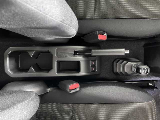 スズキ ジムニー XC 佐賀県 2025(令7)年 0.1万km未満 ブルーイッシュブラックパール3 登録未使用車/スズキセーフティーサポート/クルーズコントロール/レーンキープアシスト/後方コーナーセンサー/ヒルディセントコントロール/シートヒーター/純正LEDヘッドライト/フォグライト/ヘッドライトウォッシャー/純正16インチアルミホイール/スマートキー/アイドリングストップ/ステアリングスイッチ/禁煙車