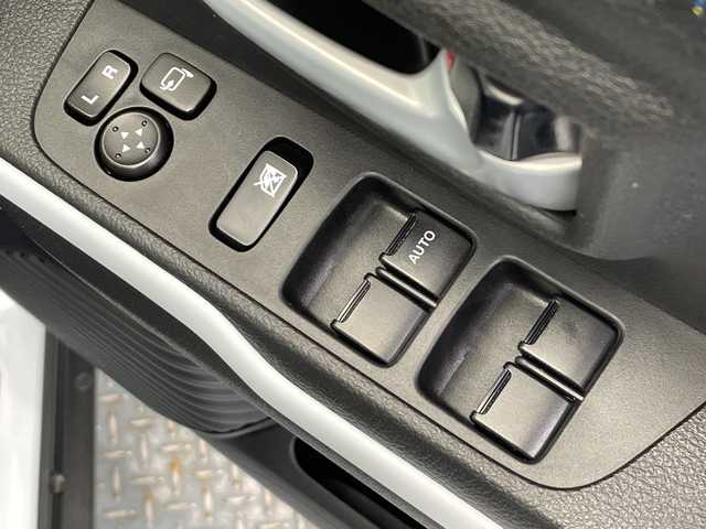 マツダ フレア クロスオーバー ハイブリッドXT 栃木県 2020(令2)年 3.1万km ピュアホワイトP 社外ナビ/（CD/BT/USB）/バックカメラ/（バック/フロント/全方位/サイド）/スズキセーフティサポート/・デュアルカメラブレーキサポート/・デュアルセンサーブレーキサポート/・誤発進抑制機能/・車線逸脱抑制機能/・車線逸脱警報機能/・ふらつき警報機能/・先行車発進お知らせ機能/コーナーセンサー/ETC/シートヒーター/LEDヘッドライト/電動格納ミラー/純正フロアマット