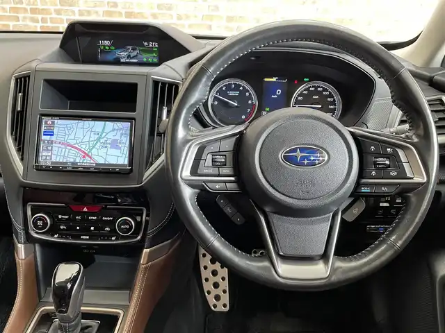 スバル フォレスター ハイブリッド アドバンス 岩手県 2020(令2)年 6.2万km クリスタルホワイトP ワンオーナー/４WD/本革シート/アイサイトツーリングアシスト/アイサイトセイフティプラス/プリクラッシュブレーキ/全車速追従機能付きクルーズコントロール/アクティブレーンキープ/ツーリングアシスト/アダプティブドライビングビーム/ステアリング連動ヘッドランプ/コーナーセンサー/スバルリヤビークルディテクション/ドライバーモニタリングシステム/AT誤発進抑制制御/先行車発進告知機能/スマートリヤビューミラー/X-MODE/ヒルディセントコントロール/パドルシフト/パワーシート(前席)/シートヒーター(前席・後席左右)/ステアリングヒーター/社外ナビ/フルセグTV/バック・サイド・フロントビューモニター/ETC/LEDヘッドランプ/純正アルミホイール積み込みあり