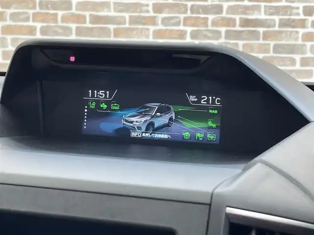 スバル フォレスター ハイブリッド アドバンス 岩手県 2020(令2)年 6.2万km クリスタルホワイトP ワンオーナー/４WD/本革シート/アイサイトツーリングアシスト/アイサイトセイフティプラス/プリクラッシュブレーキ/全車速追従機能付きクルーズコントロール/アクティブレーンキープ/ツーリングアシスト/アダプティブドライビングビーム/ステアリング連動ヘッドランプ/コーナーセンサー/スバルリヤビークルディテクション/ドライバーモニタリングシステム/AT誤発進抑制制御/先行車発進告知機能/スマートリヤビューミラー/X-MODE/ヒルディセントコントロール/パドルシフト/パワーシート(前席)/シートヒーター(前席・後席左右)/ステアリングヒーター/社外ナビ/フルセグTV/バック・サイド・フロントビューモニター/ETC/LEDヘッドランプ/純正アルミホイール積み込みあり