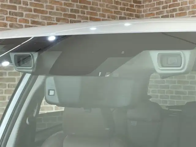 スバル フォレスター ハイブリッド アドバンス 岩手県 2020(令2)年 6.2万km クリスタルホワイトP ワンオーナー/４WD/本革シート/アイサイトツーリングアシスト/アイサイトセイフティプラス/プリクラッシュブレーキ/全車速追従機能付きクルーズコントロール/アクティブレーンキープ/ツーリングアシスト/アダプティブドライビングビーム/ステアリング連動ヘッドランプ/コーナーセンサー/スバルリヤビークルディテクション/ドライバーモニタリングシステム/AT誤発進抑制制御/先行車発進告知機能/スマートリヤビューミラー/X-MODE/ヒルディセントコントロール/パドルシフト/パワーシート(前席)/シートヒーター(前席・後席左右)/ステアリングヒーター/社外ナビ/フルセグTV/バック・サイド・フロントビューモニター/ETC/LEDヘッドランプ/純正アルミホイール積み込みあり