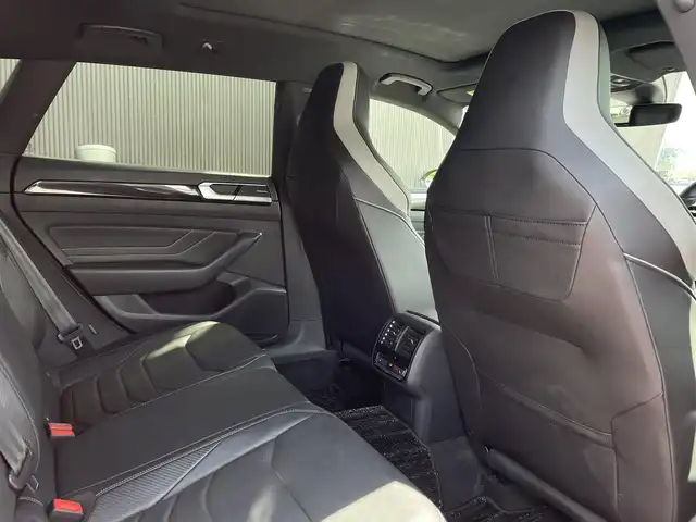 フォルクスワーゲン ＶＷ アルテオン SB TSI 4モーション Rラインアドバンス 長野県 2021(令3)年 3.5万km 赤 サンルーフ　/ｈａｒｍａｎ／ｋａｒｄｏｎ/ＨＵＤ　/ＡＣＣ　/ＢＳＭ　/黒革シート　/ＰＷシート　/シートヒーター/ＤｉｓｃｏｖｅｒＰｒｏ　/３６０°カメラ　/ＬＥＤヘッドライト　/パークアシスト　/デジタルメーター　/Ｃａr play/100V/パークセンサー