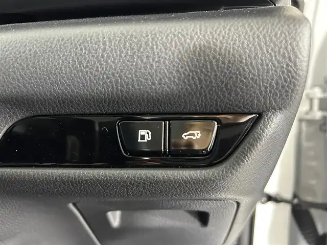 レクサス ＮＸ 250 バージョンL 佐賀県 2023(令5)年 0.6万km ソニッククォーツ ワンオーナー/純正14インチディスプレイオーディオ/フルセグTV/Bluetooth/Androidauto/Applecarplay/サンルーフ/デジタルインナールームミラー/全方位カメラ/衝突被害軽減システム/レーダークルーズコントロール/レーンアシスト/ブラインドスポットモニター/パーキングサポートブレーキ/電子パーキング/ブレーキホールド/クリアランスソナー/オートライト/オートマチックハイビーム/3眼LEDヘッドライト/LEDフォグライト/ビルトインETC2.0/純正前後ドライブレコーダー/ヘッドアップディスプレイ/パワーバックドア/後席電動格納シート/運転席・助手席パワーシート/運転席・助手席シートヒーター/運転席・助手席エアシート/レザーシート/メモリーシート/純正20インチアルミホイール/純正フロアマット/カードキー×１