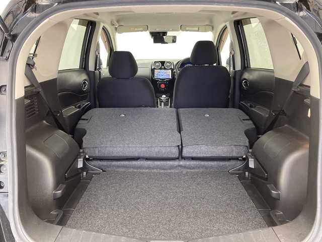 日産 ノート e－パワー X Vセレクション 愛知県 2020(令2)年 2.5万km スーパーブラック 純正9型ナビ/全方位カメラ/バックカメラ/コーナーセンサー/純正アルミホイール/LEDヘッドライト/オートライト/ドライブレコーダー/ETC/衝突軽減システム/フルセグ/CD DVD/Bluetooth/ステアリングスイッチ/スマートキー/プッシュスタート