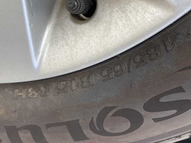 日産 ノート e－パワー X Vセレクション 愛知県 2020(令2)年 2.5万km スーパーブラック 純正9型ナビ/全方位カメラ/バックカメラ/コーナーセンサー/純正アルミホイール/LEDヘッドライト/オートライト/ドライブレコーダー/ETC/衝突軽減システム/フルセグ/CD DVD/Bluetooth/ステアリングスイッチ/スマートキー/プッシュスタート