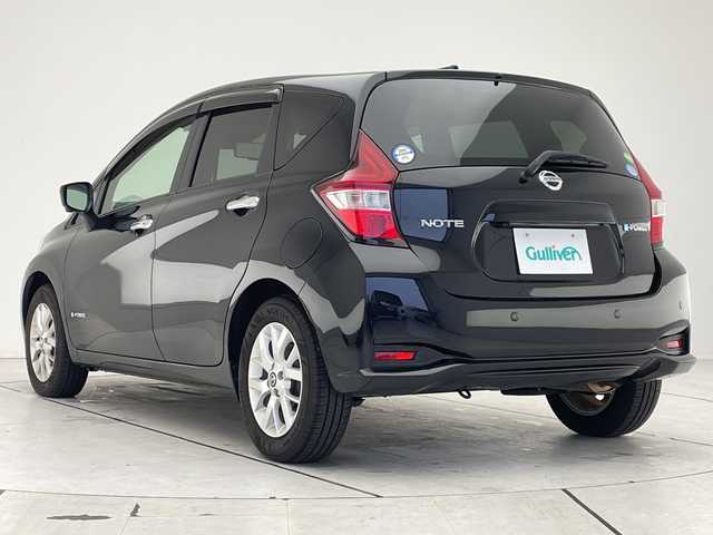 日産 ノート e－パワー X Vセレクション 愛知県 2020(令2)年 2.5万km スーパーブラック 純正9型ナビ/全方位カメラ/バックカメラ/コーナーセンサー/純正アルミホイール/LEDヘッドライト/オートライト/ドライブレコーダー/ETC/衝突軽減システム/フルセグ/CD DVD/Bluetooth/ステアリングスイッチ/スマートキー/プッシュスタート