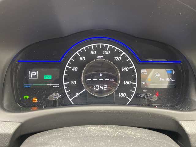 日産 ノート e－パワー X Vセレクション 愛知県 2020(令2)年 2.5万km スーパーブラック 純正9型ナビ/全方位カメラ/バックカメラ/コーナーセンサー/純正アルミホイール/LEDヘッドライト/オートライト/ドライブレコーダー/ETC/衝突軽減システム/フルセグ/CD DVD/Bluetooth/ステアリングスイッチ/スマートキー/プッシュスタート