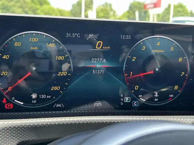 メルセデス・ベンツ Ａ１８０ スタイル AMGライン 栃木県 2019(平31)年 5.2万km 白 ナビゲーションパッケージ/フルセグTV Bluetooth/バックカメラ/レーダーセーフティパッケージ/レーンキープ /ブラインドスポットモニター/ハーフレザーシート/シートヒーター/メモリーパワーシート/ドライブレコーダー/プッシュスタート/スペアキー×１/ETC2.0/コーナーセンサー