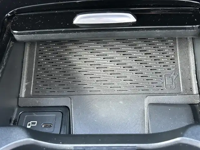 メルセデス・ベンツ Ａ１８０ スタイル AMGライン 栃木県 2019(平31)年 5.2万km 白 ナビゲーションパッケージ/フルセグTV Bluetooth/バックカメラ/レーダーセーフティパッケージ/レーンキープ /ブラインドスポットモニター/ハーフレザーシート/シートヒーター/メモリーパワーシート/ドライブレコーダー/プッシュスタート/スペアキー×１/ETC2.0/コーナーセンサー