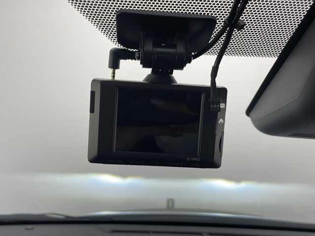 トヨタ アクア Z 長野県 2021(令3)年 4万km ブラックマイカ 純正メモリナビ&フルセグTV&USB&BT/トヨタセーフティセンス/アダプティブクルーズコントロール/レーントレーシングアシスト/プリクラッシュセーフティ/ブラインドスポットモニター/クリアランスソナー/リアクロストラフィックアラート/パーキングサポートブレーキ/オートマチックハイビーム/ロードサインアシスト/先行車発進告知/社外前後ドライブレコーダー/ステアリングスイッチ/全方位カメラ/ビルトインETC/LEDヘッドライト/オートライト/フロントフォグランプ/電動格納ミラー/ウィンカーミラー/ドアミラーヒーター/純正16インチAW装着/純正フロアマット/社外ドアバイザー/プッシュスタート/スマートキー/スペアキー1本