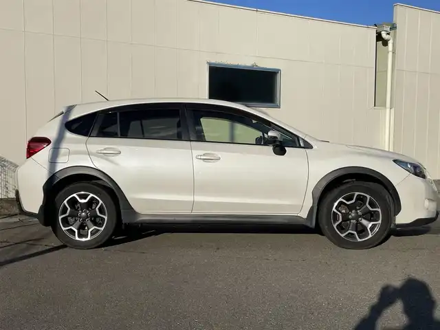 スバル インプレッサ ＸＶ 2．0i－L アイサイト 福島県 2015(平27)年 12.6万km クリスタルホワイトP (株)IDOMが運営する【じしゃロン福島店】の自社ローン専用車両になります。こちらは現金またはオートローンご利用時の価格です。自社ローンご希望の方は別途その旨お申付け下さい/社外アルパインナビ/フルセグテレビ/バックカメラ/アイサイト/レーンキープアシスト/レーダークルーズコントロール/革巻ステアリング/ドアバイザー/パドルシフト/スタッドレスタイヤ積込